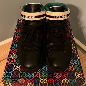 Men’s Gucci high top Ace sneaker with adjustable Gucci logo strap Size 12
